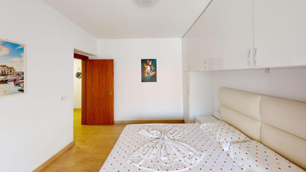 Apartment for rent 1+1 in Myslym Shyri, also available for BnB.