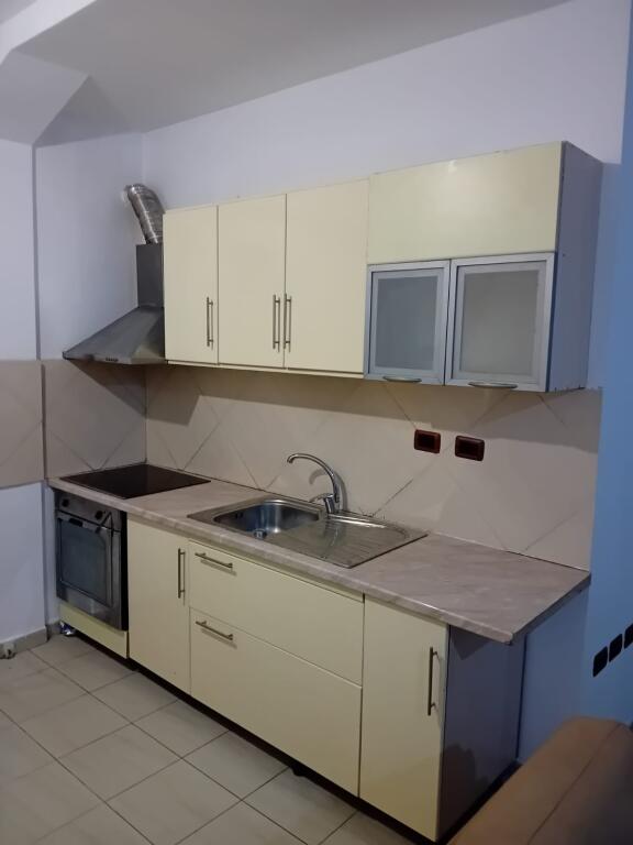1+1 is available near the Grand complex, call 0693432528.