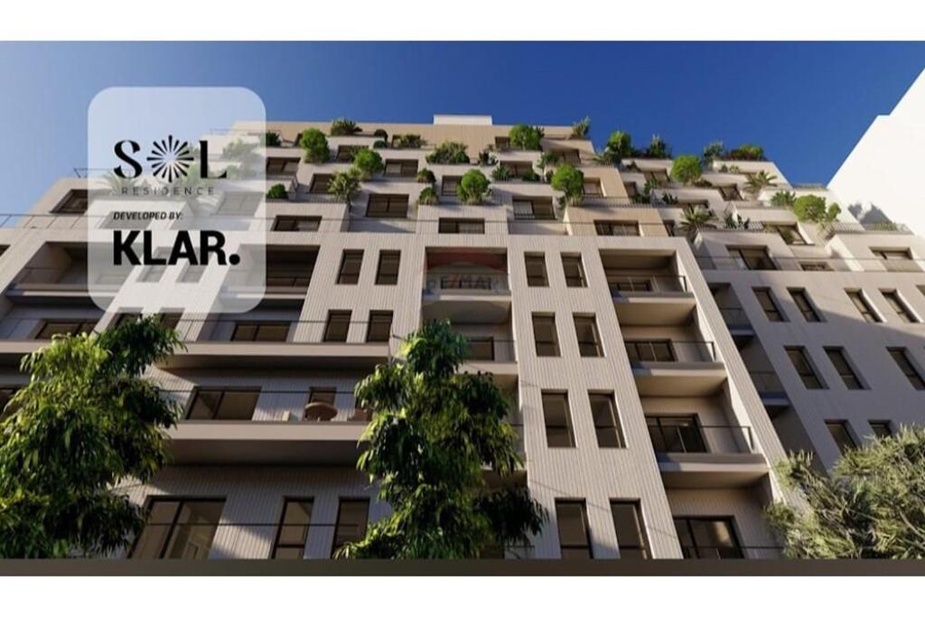 Apartment 2+1 for sale on Zhan D'ark Boulevard!