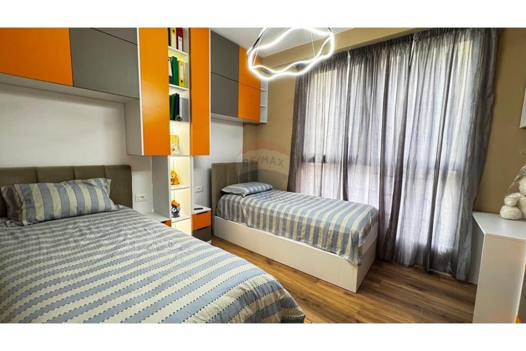 2+1 apartment for sale at Fusha Aviacionit!
