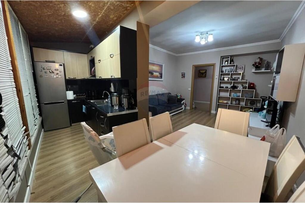 Apartament 2+1 per qira tek Kompleksi Fratari
