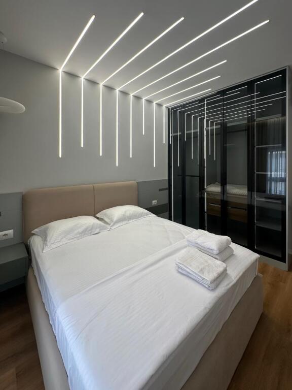 2+1+2 apartment + parking space for rent