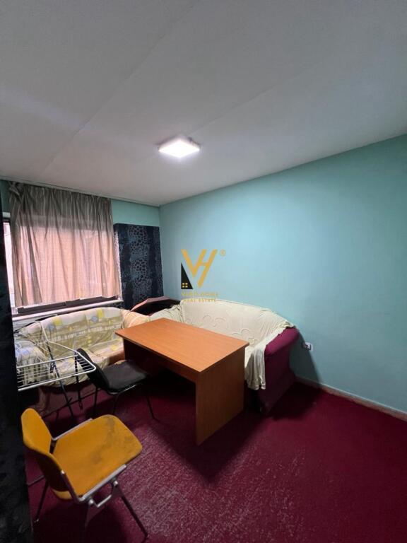 VENDESI APPARTAMENTO 3+1 IN VIA FORTUZI 25.000.000 LEK