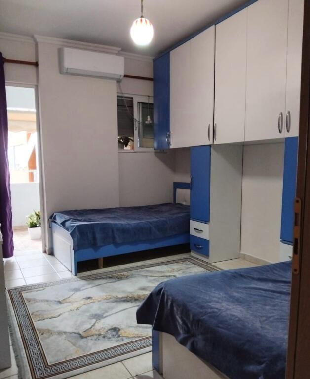 Affittasi appartamento 2+1+1 con balcone