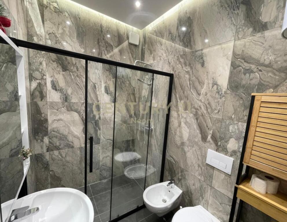 ✨ 2+1+2 APARTMENT WITH PARKING SPACE FOR RENT – KOSOVARËVE STREET