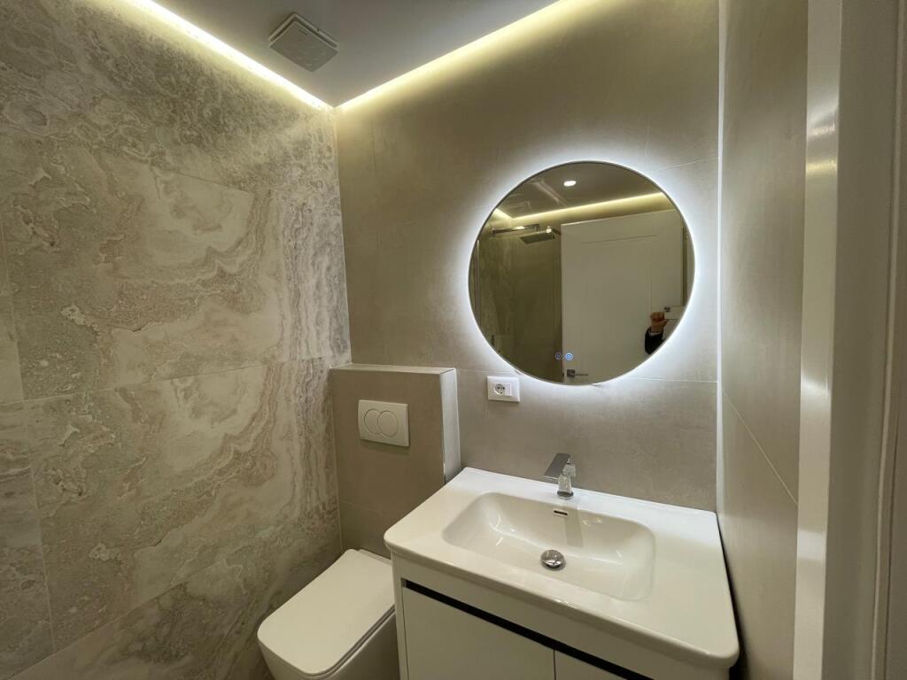 Apartment 2+1+2 for sale on Kavaja Street.