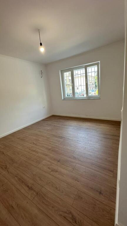 Apartment 2+1 for sale at Vorri i Bomit.