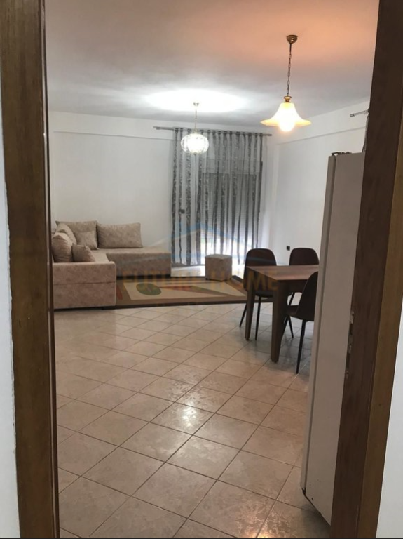 Affitto, Appartamento 2+1, Quartiere 18, Korçë (KO52259)