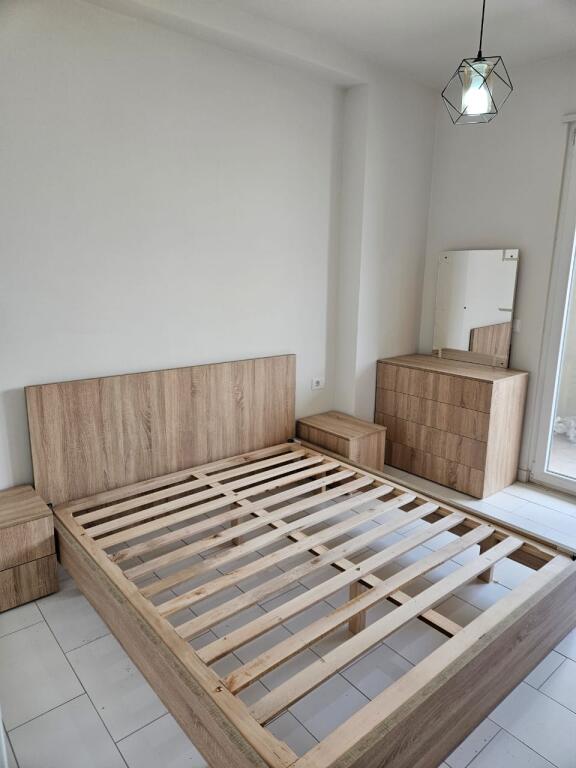 Jepet me qera apartament 1+1 perball Amerikan 3