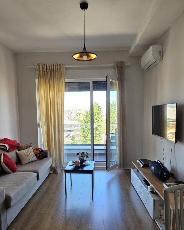 Complex Magnet, one bedroom apartment for rent