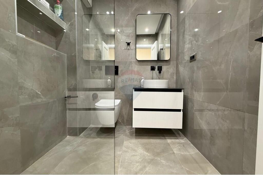 Apartment 2+1+ parking space on Marko Bocari Street!