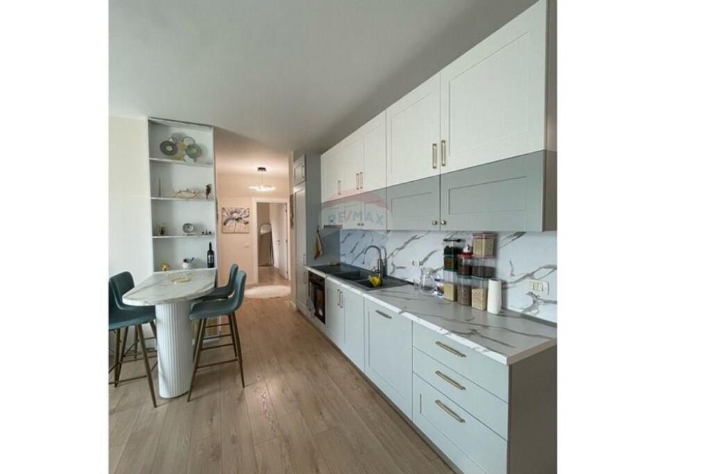 2+1 APARTMENTS FOR SALE ON KAVAJA STREET