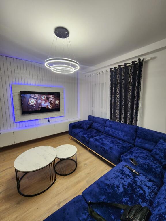 Jepet Apartament 2+1+2 me Qera Tek Stadiumi Air Albania