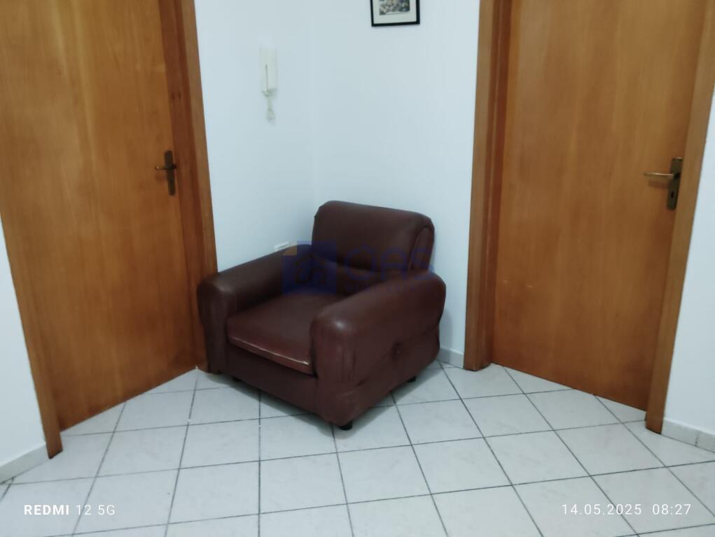 A 2+1 apartment is available in Brryl.