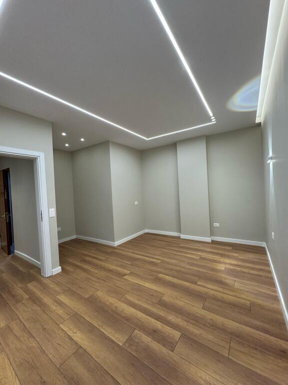 Vendesi Super Appartamento 1+1+Bllk 130.000€ 📍Via di Kavaja