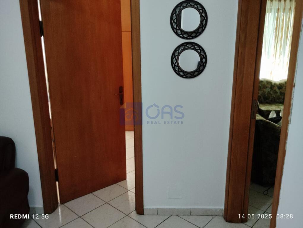 A 2+1 apartment is available in Brryl.