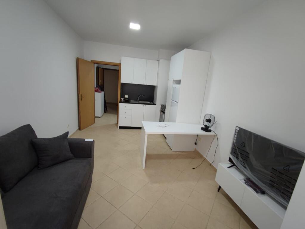 Apartament 1+1 me qira ne Astir