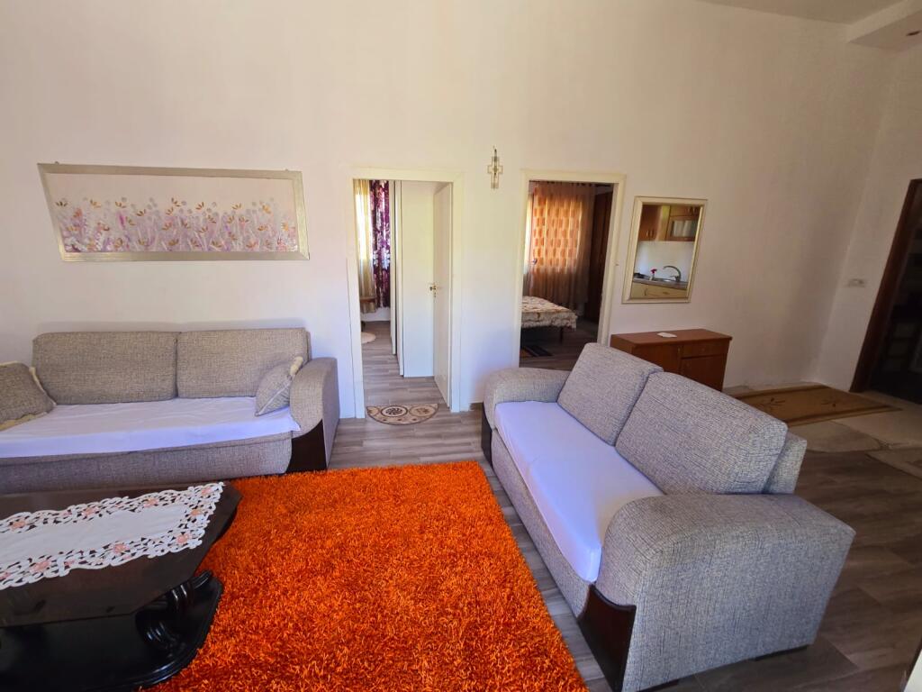 THE FIRST FLOOR OF A PRIVATE VILLA IN KENETE DURRES IS FOR RENT.