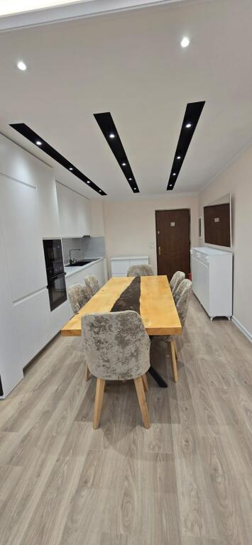 Apartament 2+1 me qira tek Kolombo tek Kopshti Zoologjik