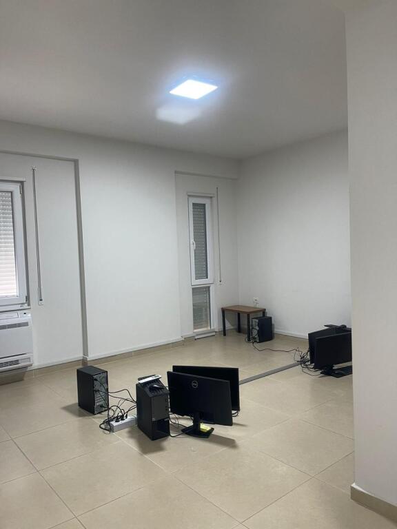 APARTMENT FOR OFFICES ON KOSOVARVE STREET