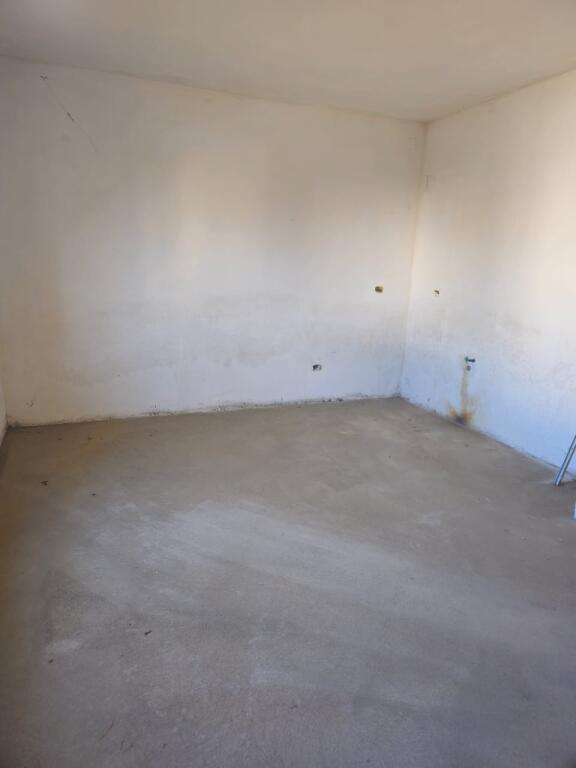 Vendesi appartamento 1+1 Shkembi Kavajes 55000€