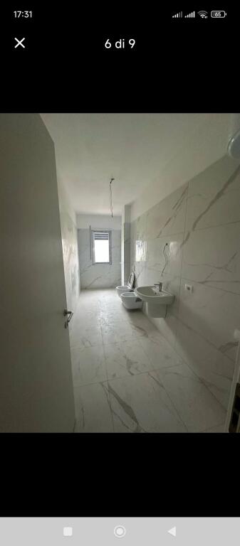 Apartament 2+1. 50000 leke.Rruga 5 Maji