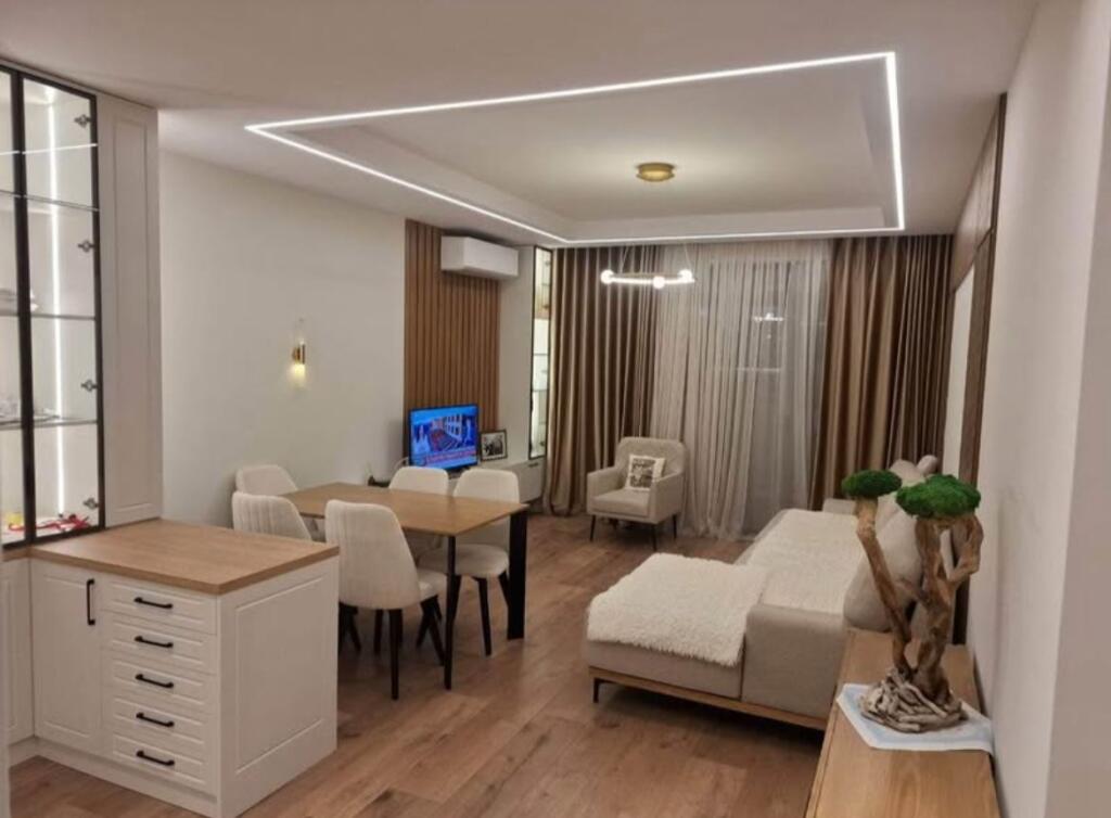 For sale Super 2+1+2 for 225,000 euros! 📍Erli Residence. Opposite UET. PORCELAIN
