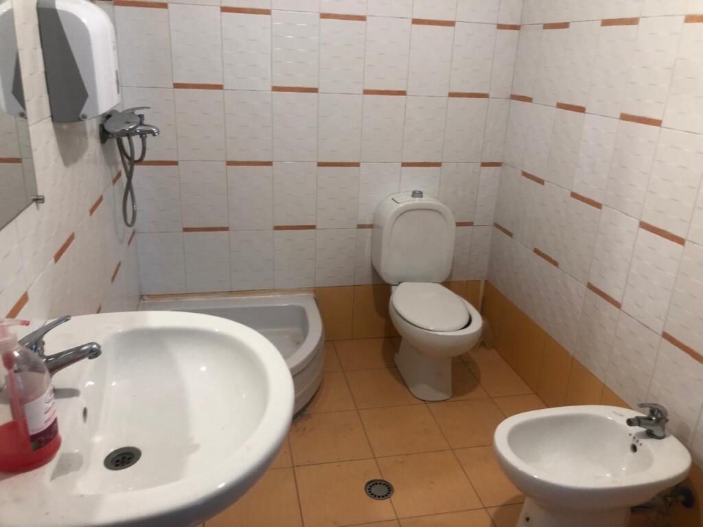 Ufficio in affitto presso Zogu i Zi