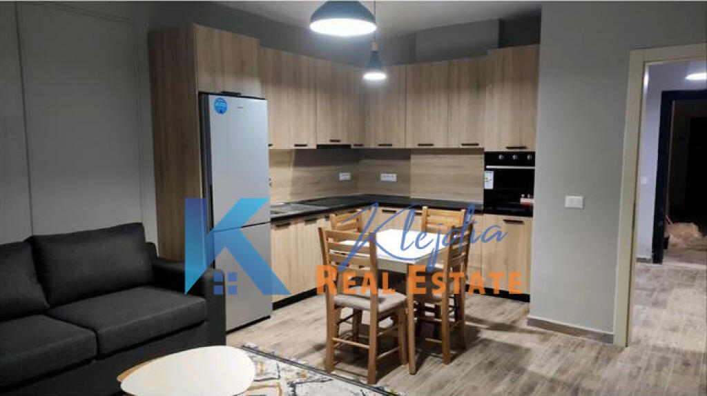 1+1 Apartment with Parking for rent at Fusha e Aviacionit