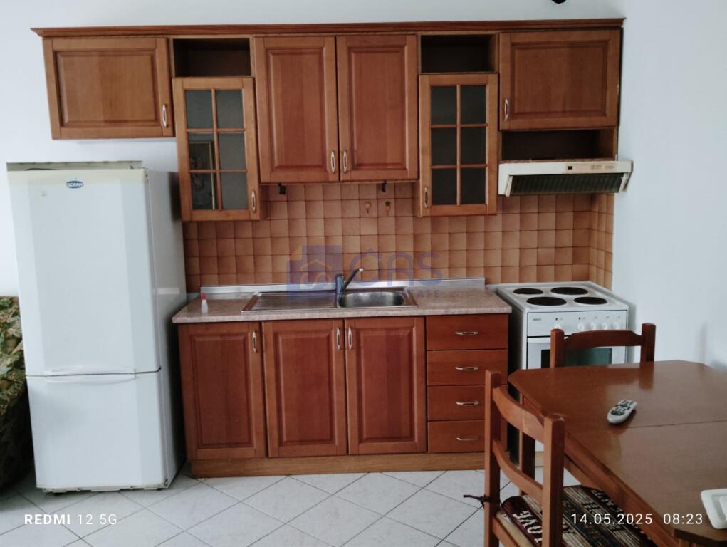 A 2+1 apartment is available in Brryl.