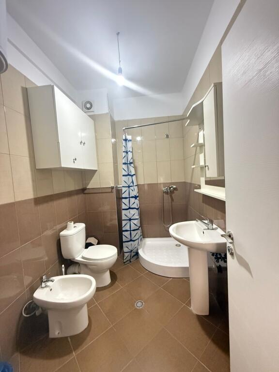 Apartament 2+1+2 me qira ne Astir