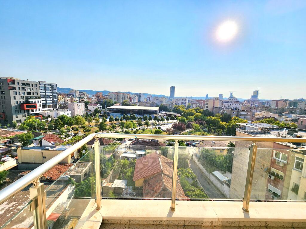 🌟 Affitto Appartamento 2+1+2 Bagni + 2 Balconi + Lavanderia (650€/Mese) 📍 Ali Dem- Fushat | Palazzo Nuovo | Totalmente INVESTITO