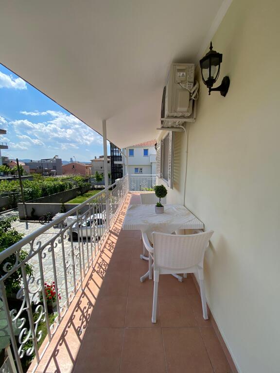 Affittasi – Appartamento 3+1+Posto auto in villa