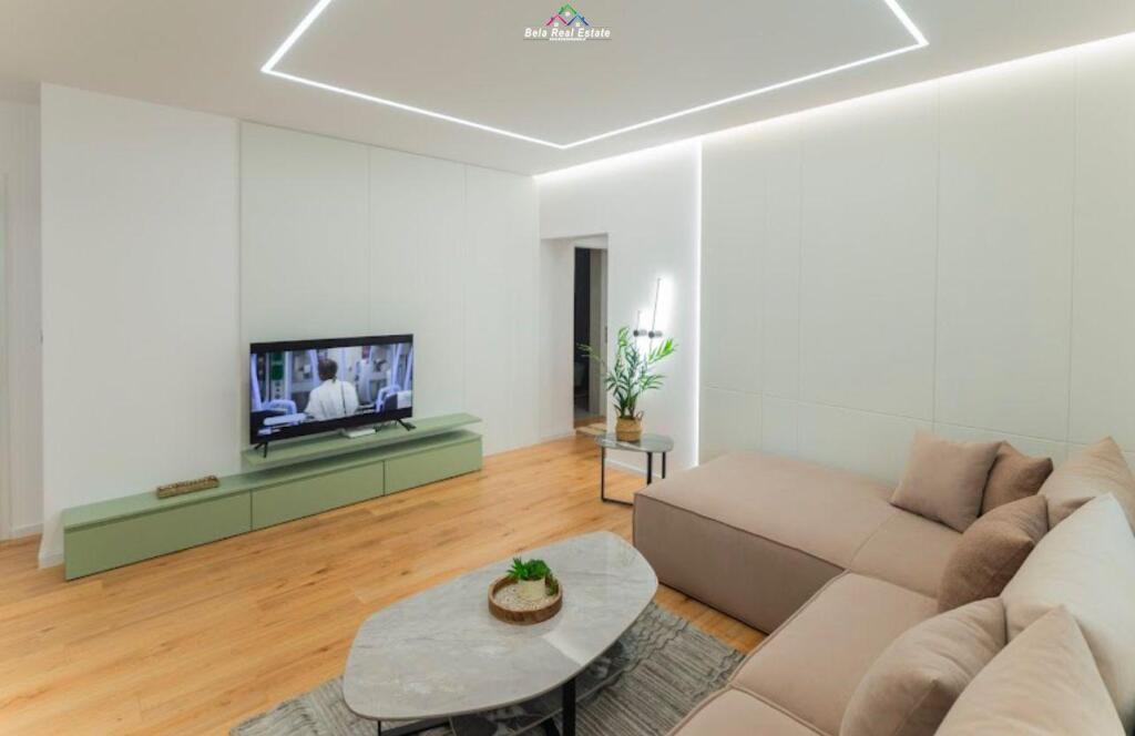 Appartamento 2+1 in affitto in Via Elbasanit (ID B221274) Tirana.