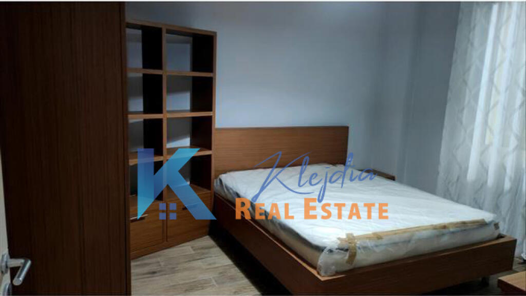 1+1 Apartment with Parking for rent at Fusha e Aviacionit