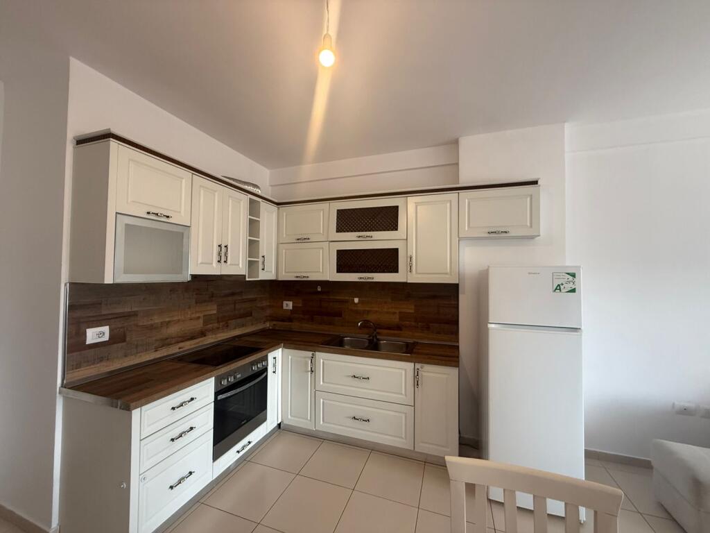 Apartament 2+1+2 me qira ne Astir