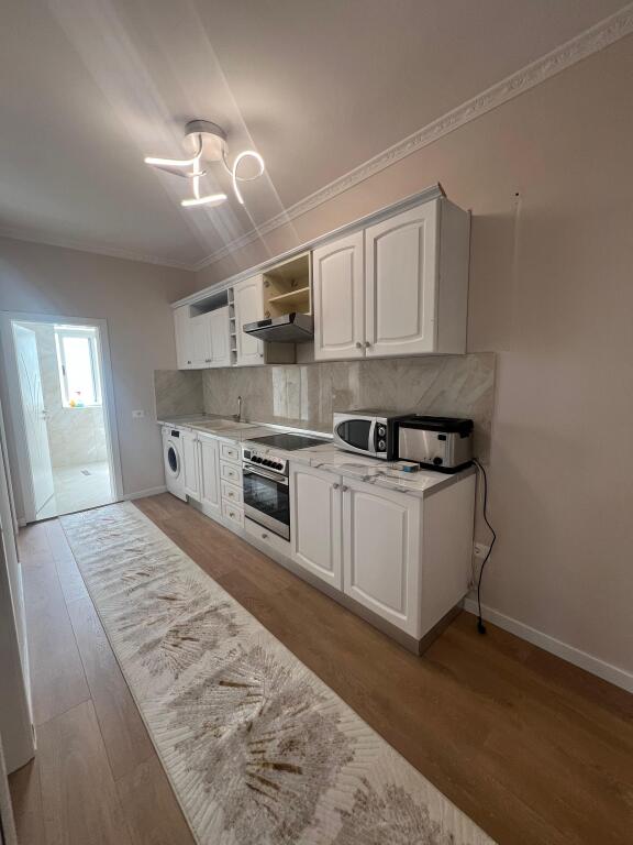 Vendesi Appartamento 2+1+2+balcone 175.000€ 📌Via di Dibra, a lato della strada, BKT, QSUT
