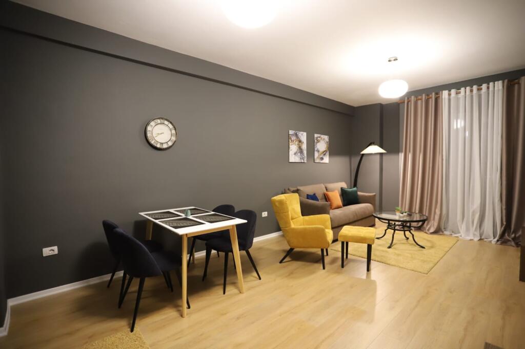 Apartament 1+1 me qira tek 21 dhjetori