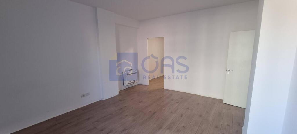 Apartment 3+1+2 for rent near Pharmacy 10 (Arlis Complex) 800 euros.