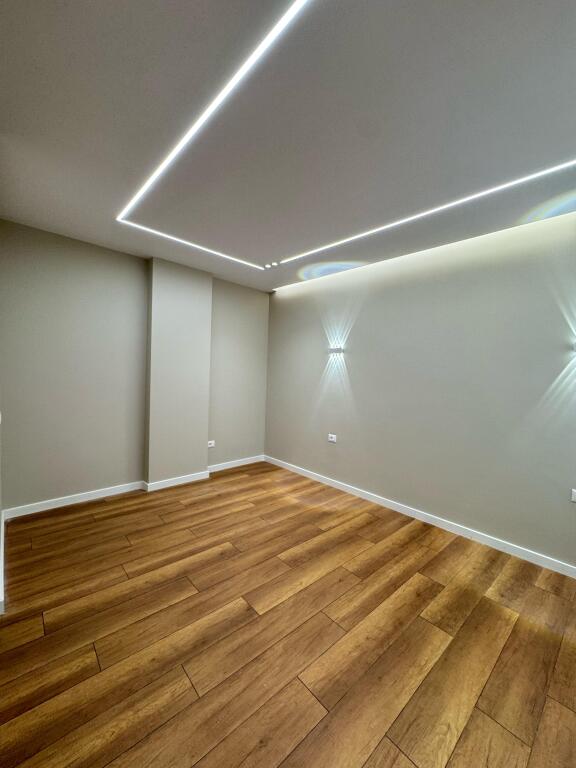 Vendesi Super Appartamento 1+1+Bllk 130.000€ 📍Via di Kavaja