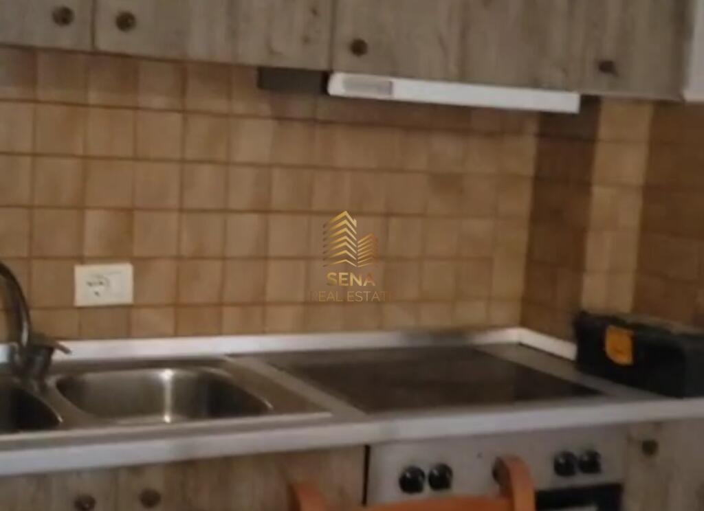 Affitto, Appartamento, 1+1+Blk, presso l'ex Ristorante Durresi, 450 Euro/Mese