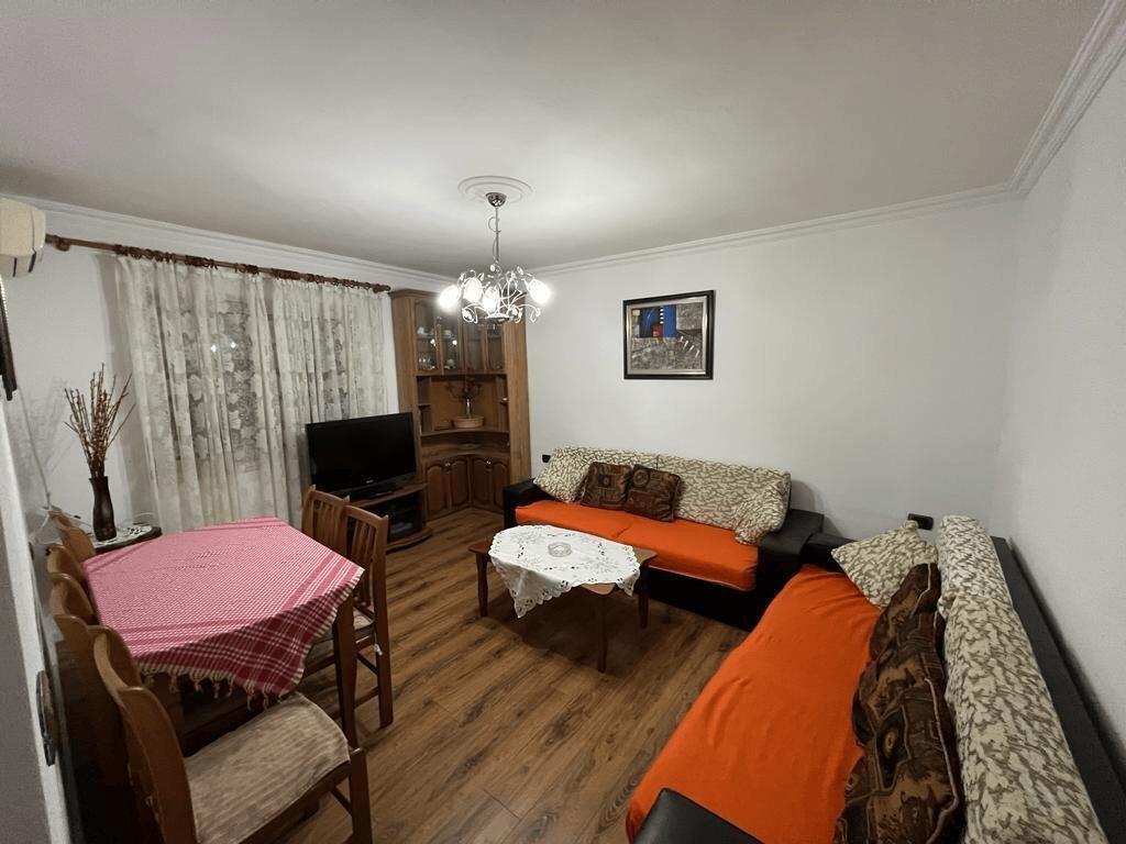 JEPET ME QERA  APARTAMENT 1+1 520 EURO MARGARITA TUTULANI