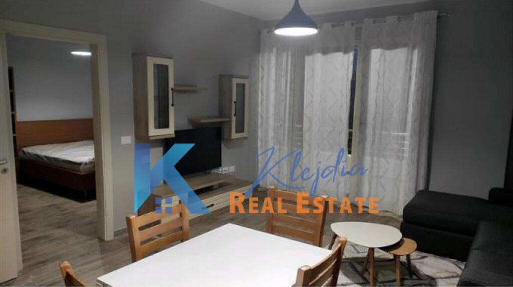 1+1 Apartment with Parking for rent at Fusha e Aviacionit
