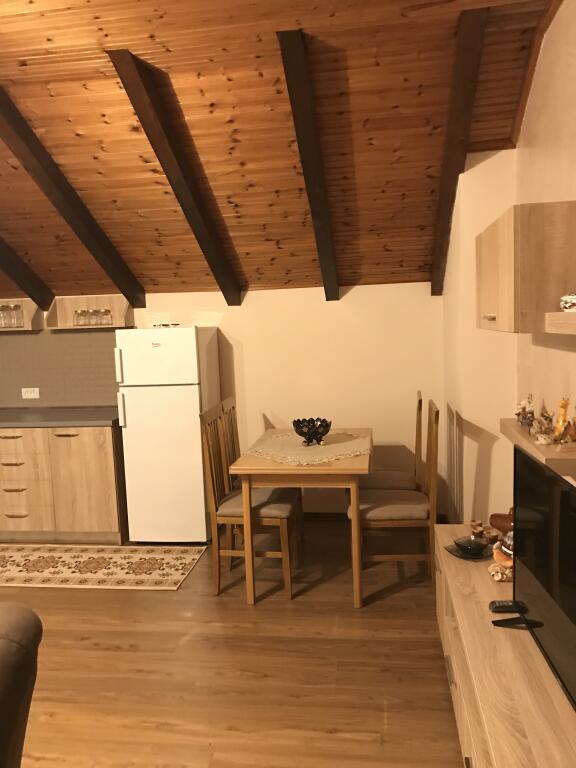 A 3+1 apartment is for rent in Xhamllik.