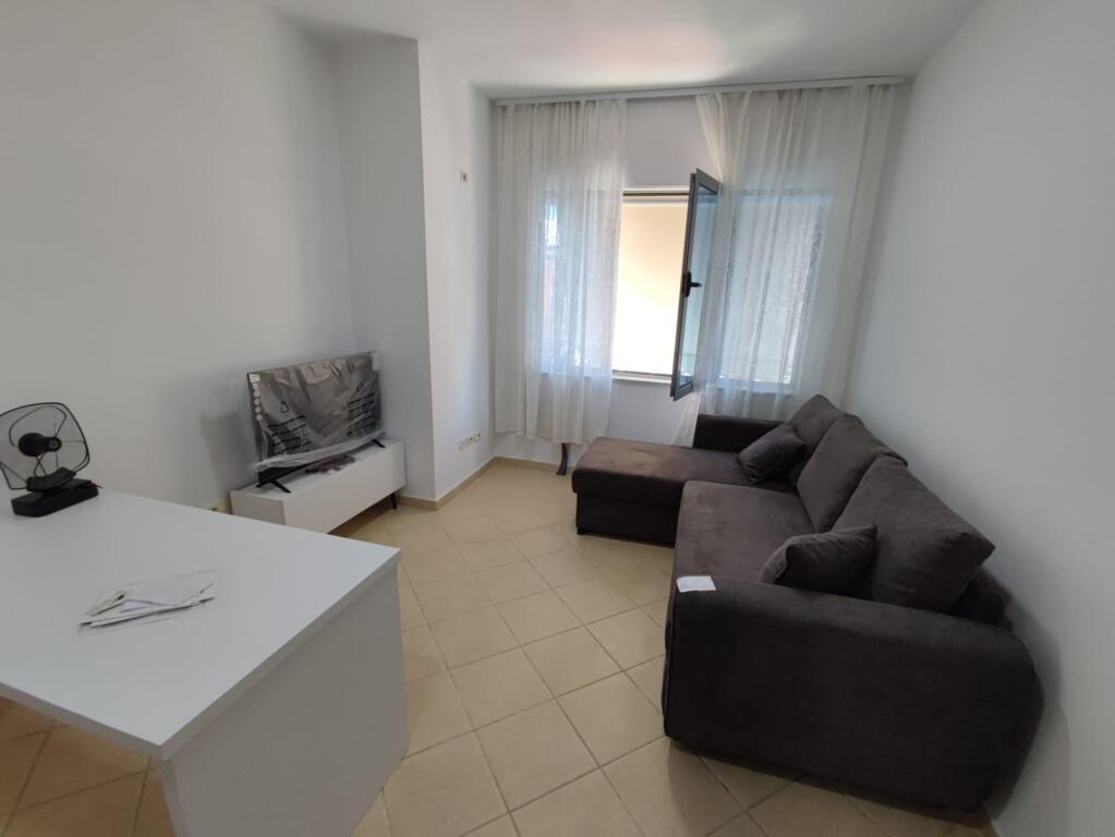 Apartament 1+1 me qira ne Astir
