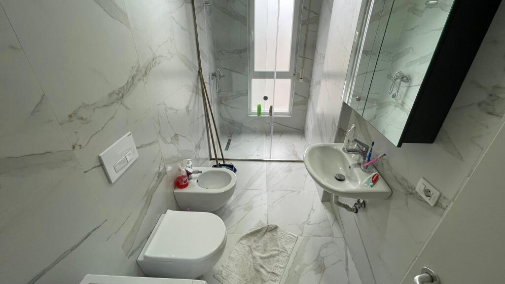 Qera, Apartament 2+1, 5 Maj , 600 euro/muaj