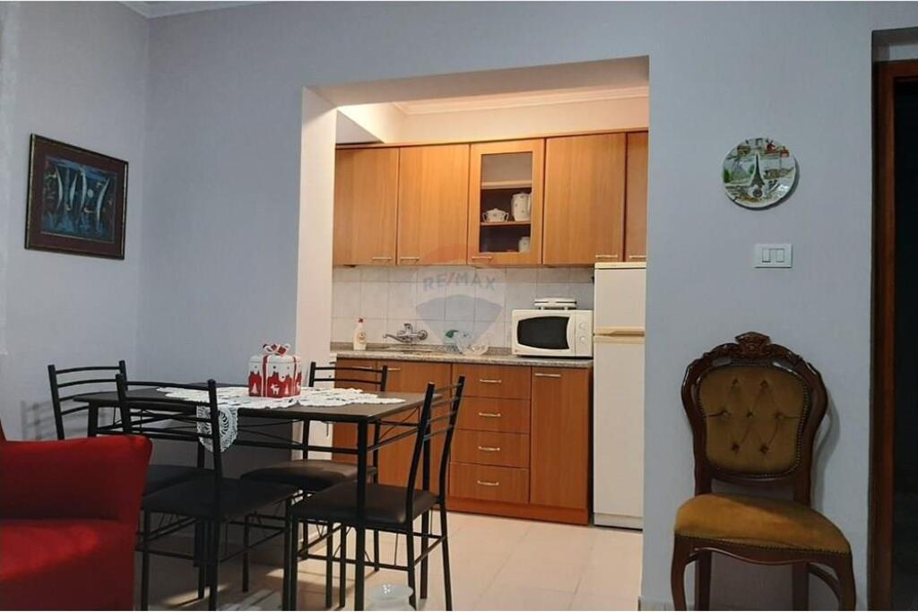 Urban Life: 2-Bedroom Apartment in the Block