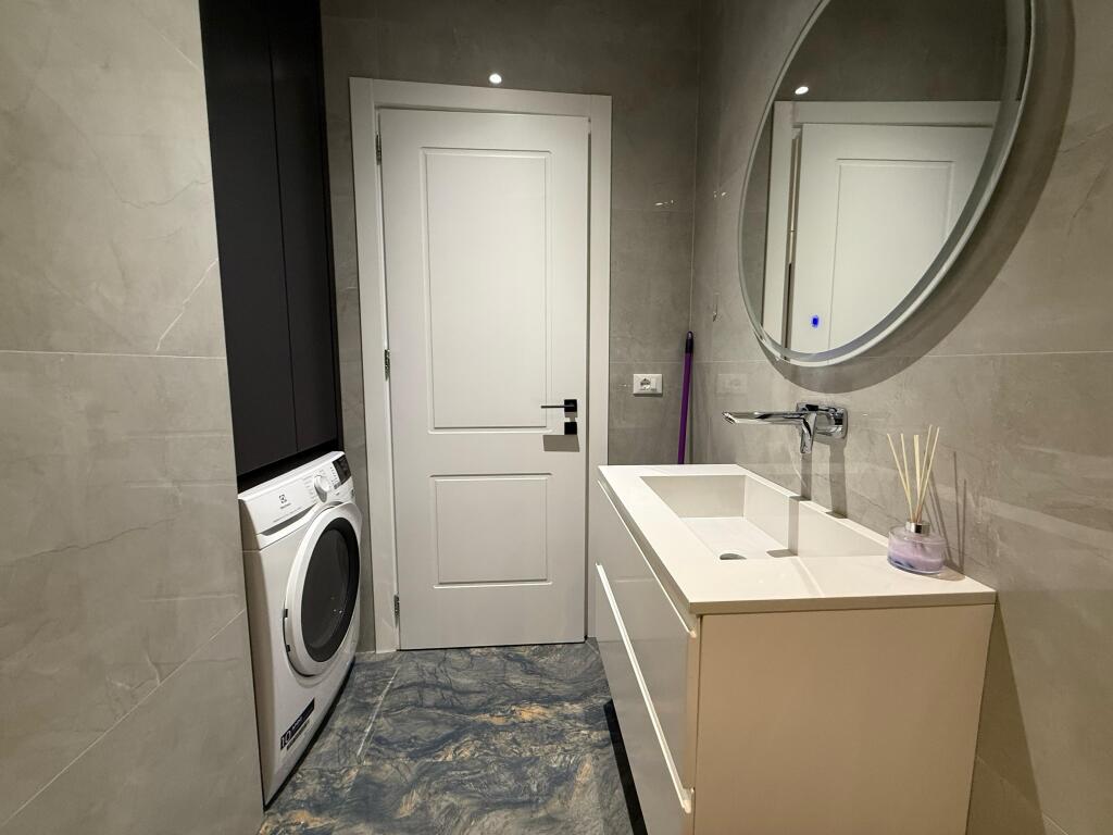 1+1 APARTMENT WITH PARKING SPACE FOR RENT - LAKE VIEW RESIDENCE