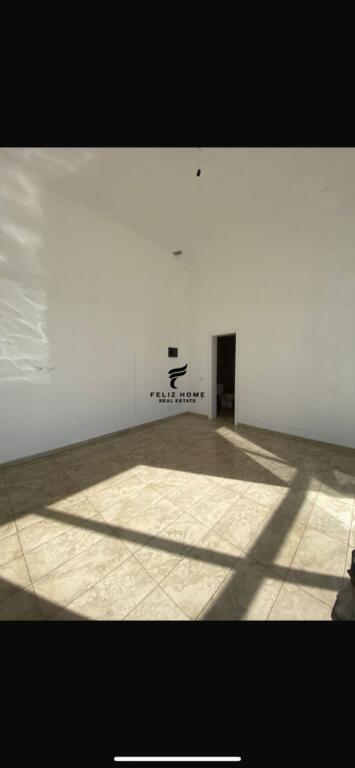NEGOZIO IN AFFITTO 58 M2 CAMPO DELL'AVIAZIONE 800 EURO