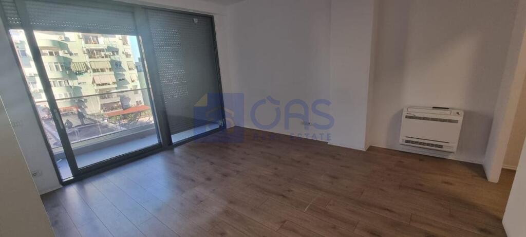 Apartment 2+1+2 for rent near Pharmacy 10 (Arlis Complex) 500 euros.